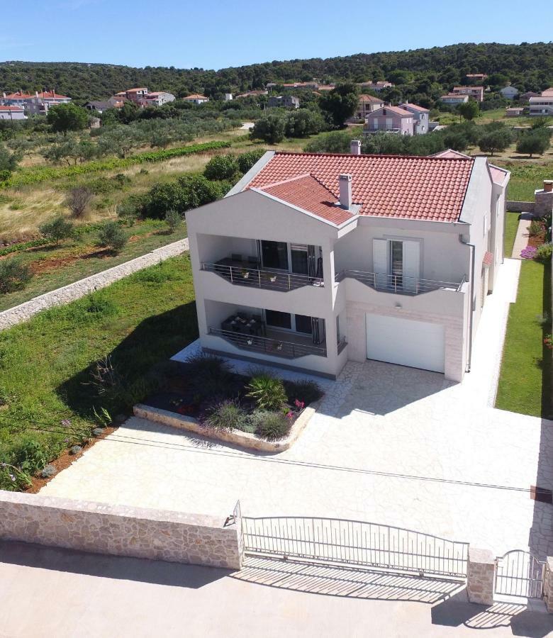 Apartment Lana Pašman Exterior foto